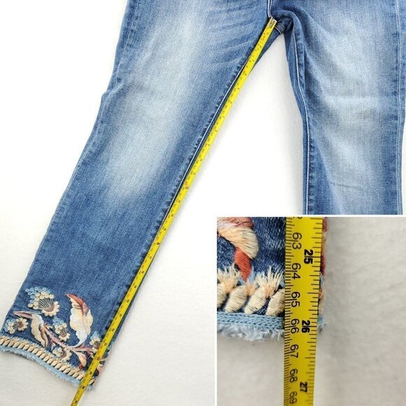 Driftwood Colette Classic Fit Jeans Floral Raw Hem Women's "29x26" Actual 31x26 - Picture 9 of 11